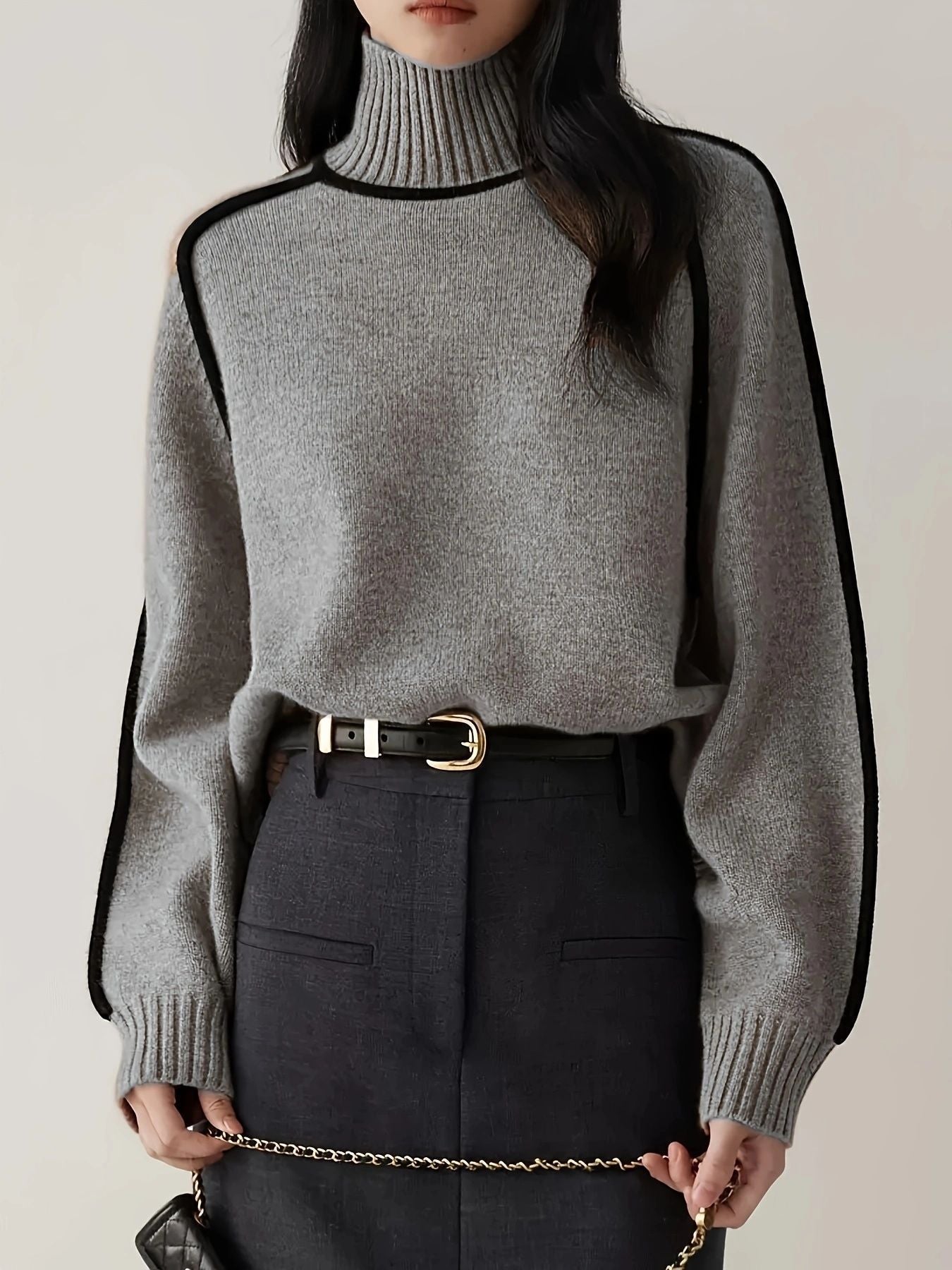 Stylish turtleneck sweater – Elegant look with contemporary confidence
