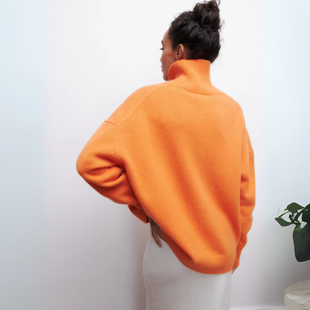 Short-sleeve turtleneck sweater – stylish freshness with a modern touch
