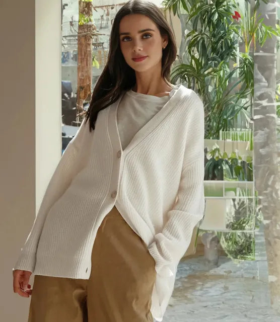 Lightweight cardigan – elegance and comfort for everyday wear