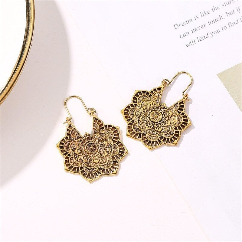 Chic Lotus Mandala Earrings - Infuse Your Look with Serenity and Style