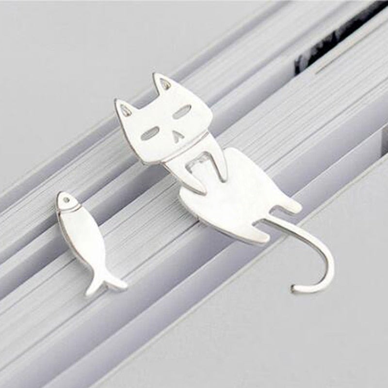 Charming Climbing Kittens Design: Stunning Silver Earrings