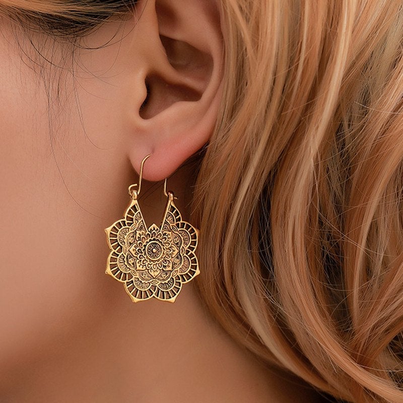 Chic Lotus Mandala Earrings - Infuse Your Look with Serenity and Style