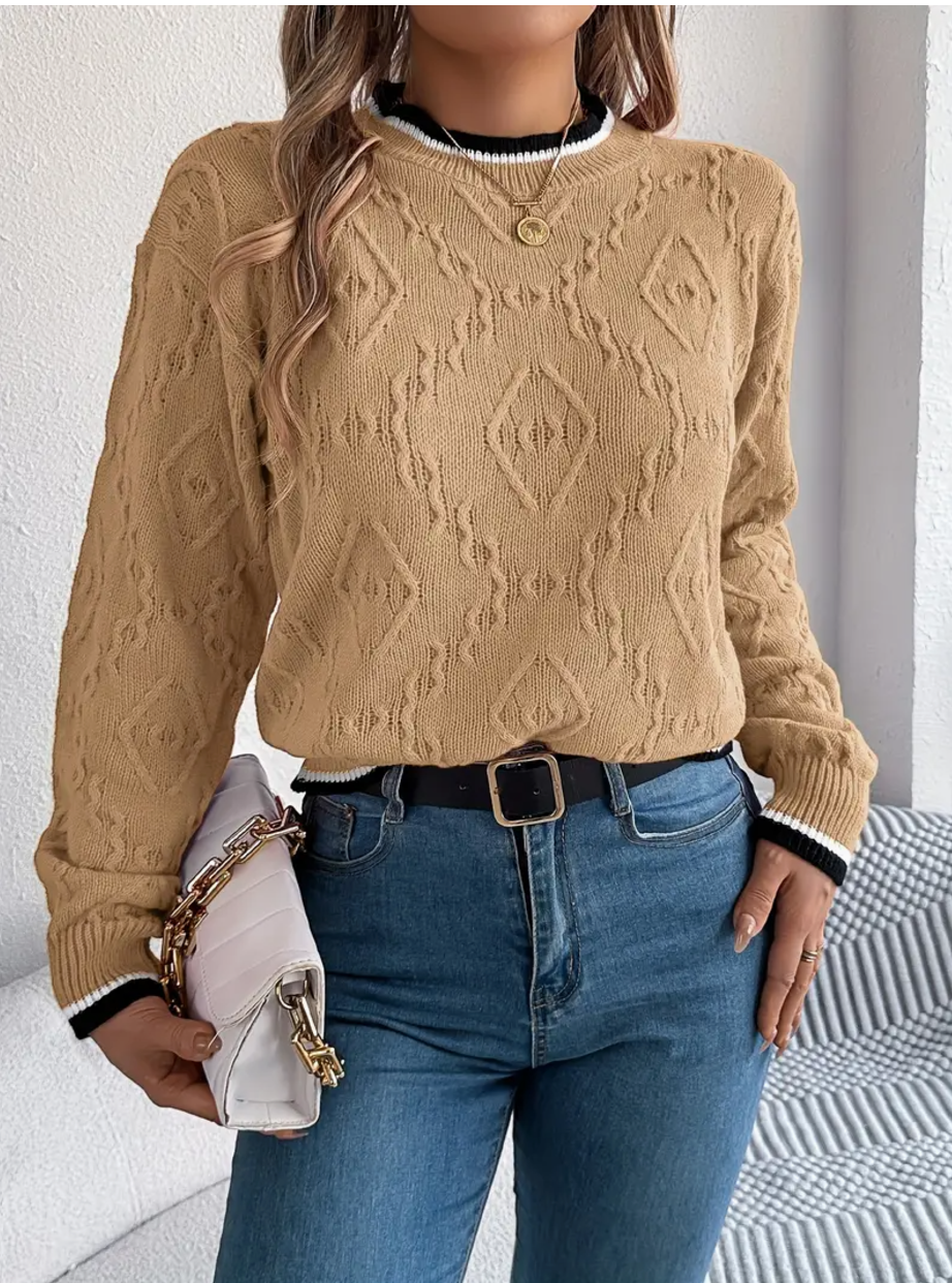 Elegant structured sweater – expressive style for confident looks