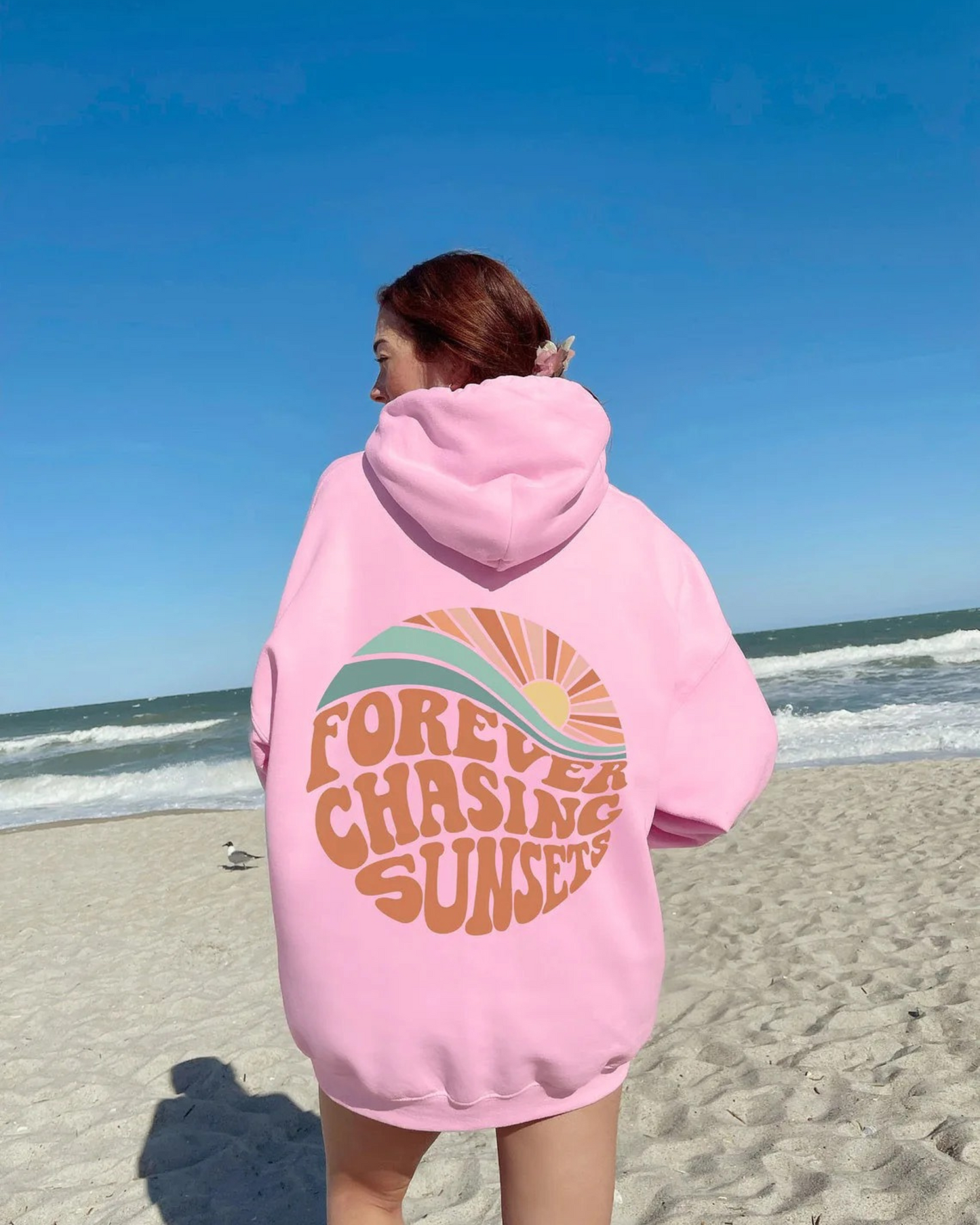 Kira - Stylish Hoodie "Forever chasing sunsets"