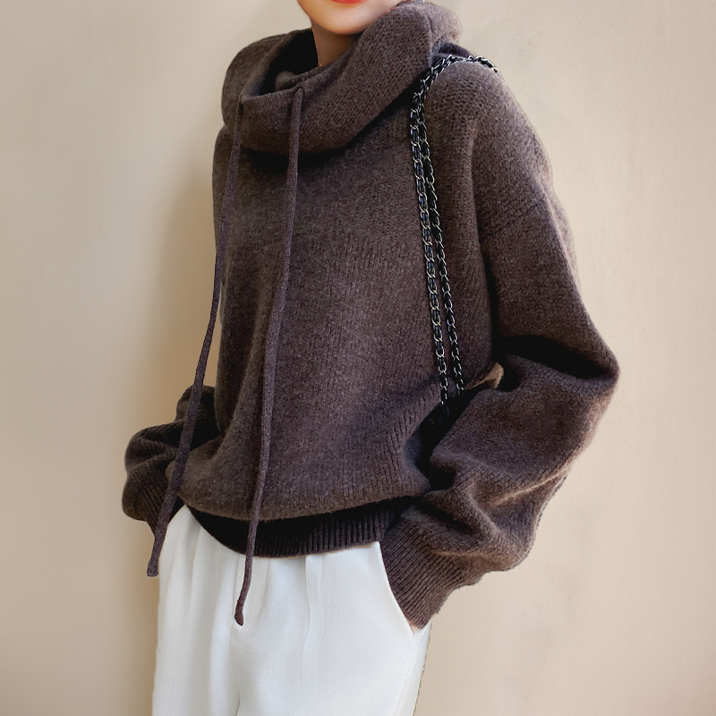 Charlotte | Elegant turtleneck sweater made of luxurious merino wool