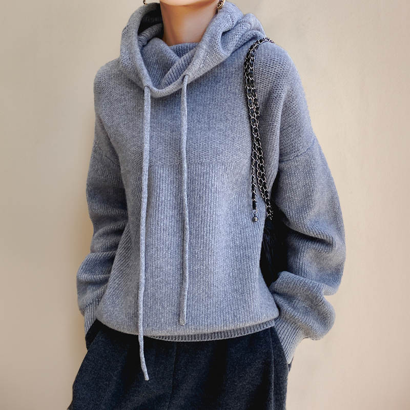 Charlotte | Elegant turtleneck sweater made of luxurious merino wool