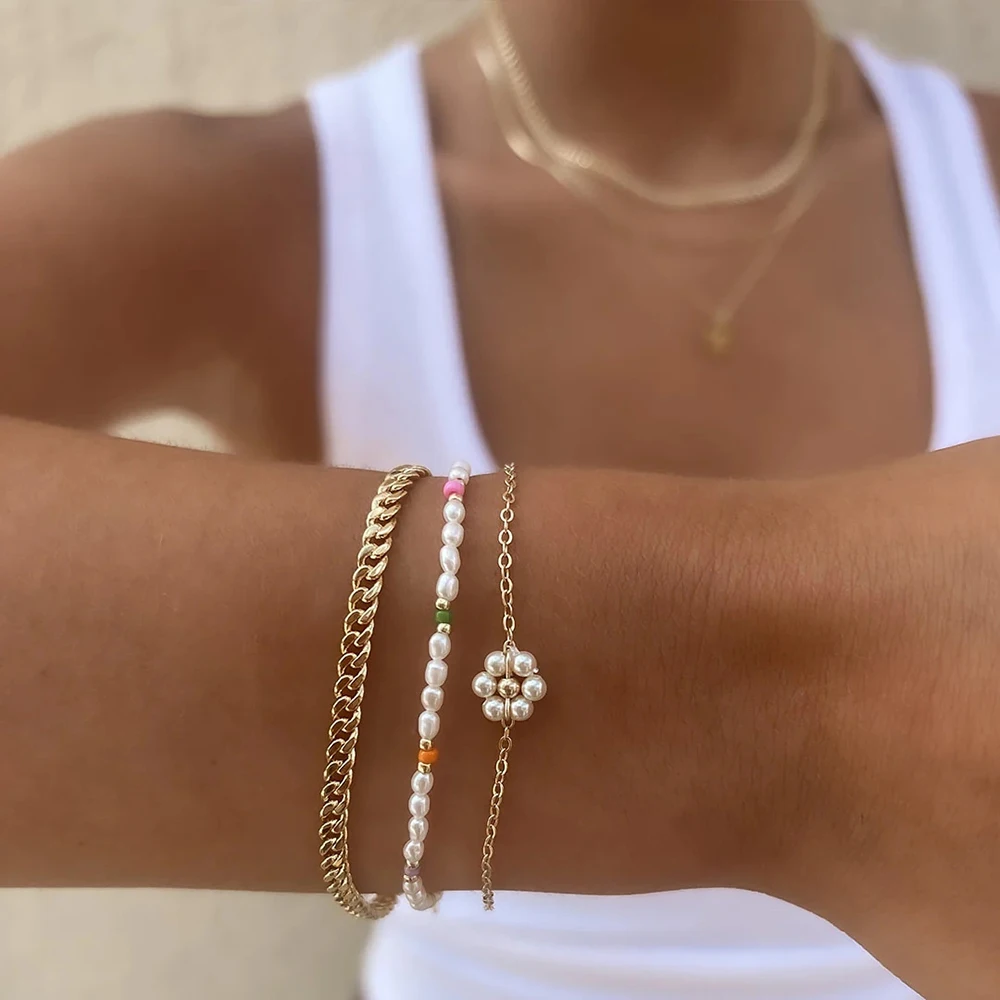 Elegant Daisy Pearl Bracelet โ Your Perfect Piece of Jewelry