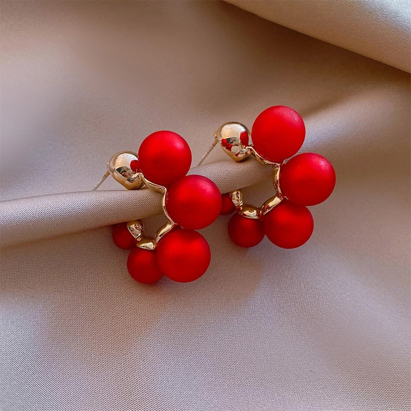 Graceful pearl earrings for timeless elegance