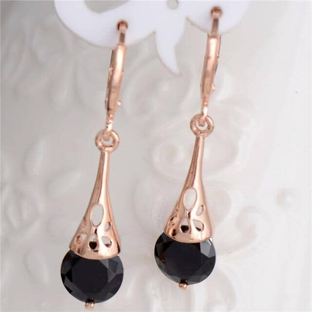 Chic Long Drop Vintage Black Earrings for a Timeless Look