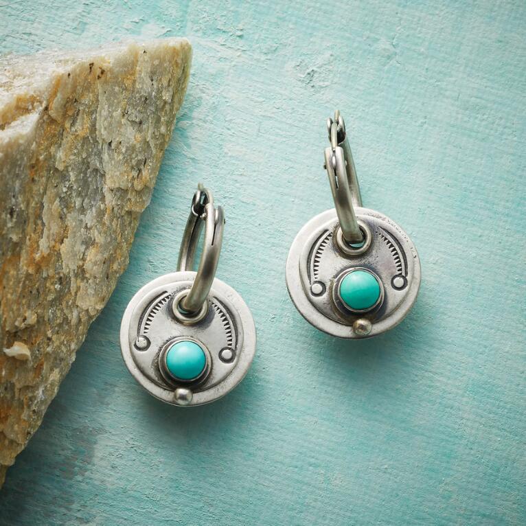 Stunning Boho Earrings Adorned with Bright Turquoise Gems in Luxurious Silver