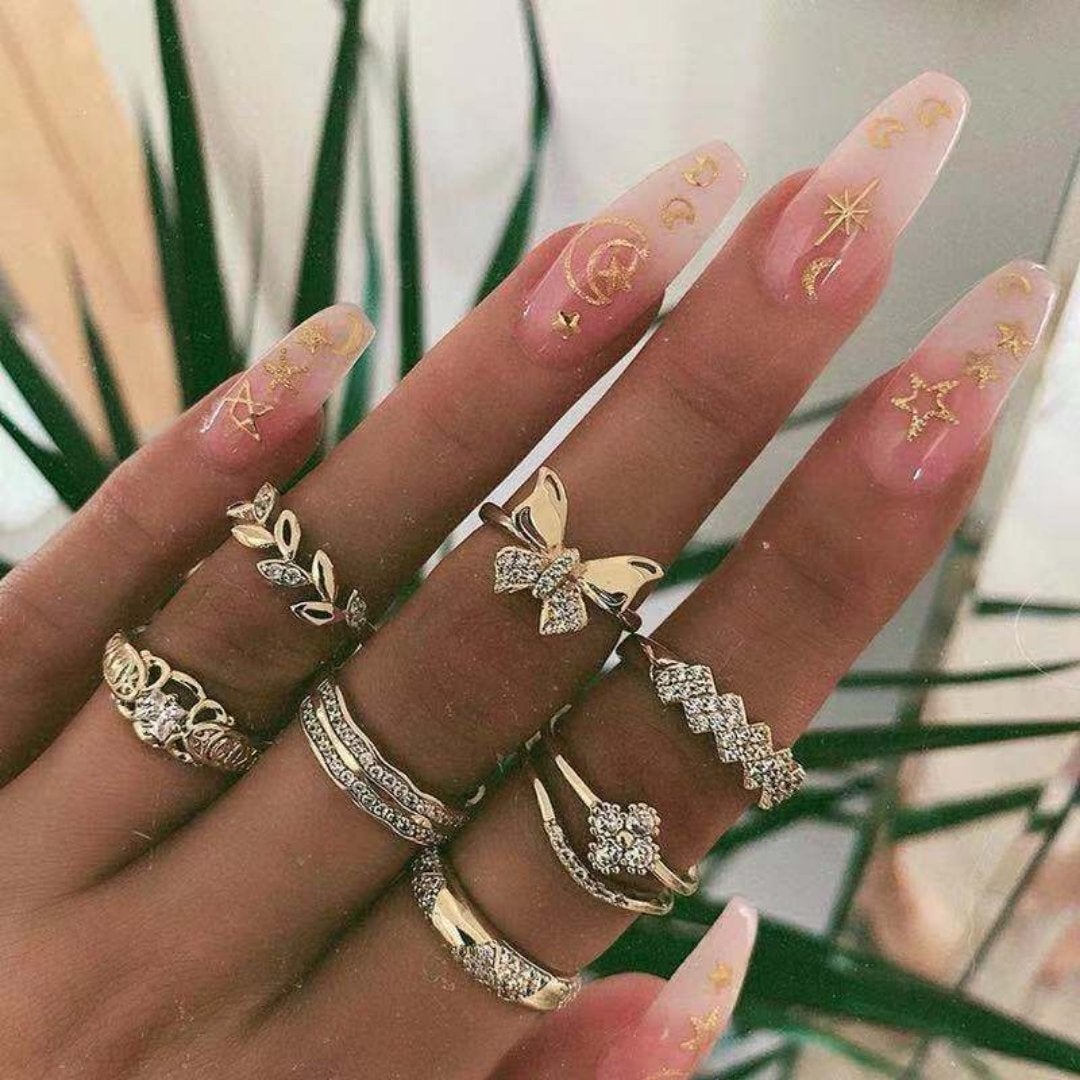 Exclusive collection of 8 to 12 stylish rings