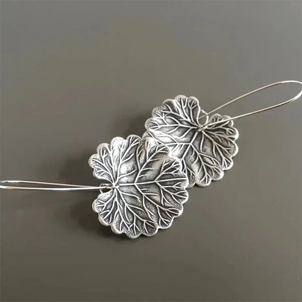 Stunning Silver Leaf Earrings for a Dazzling Elegance