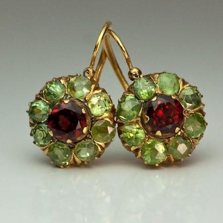 Elegant Round Crystal Earrings Featuring Dazzling Green and Red Accents