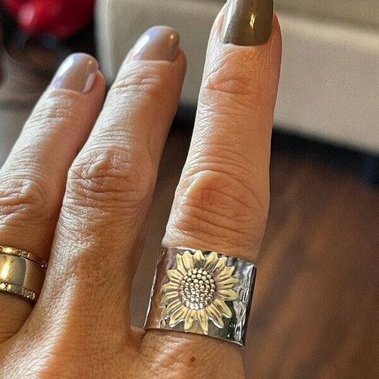 Elegant Golden Sunflower Wide Band Ring for a Touch of Luxury