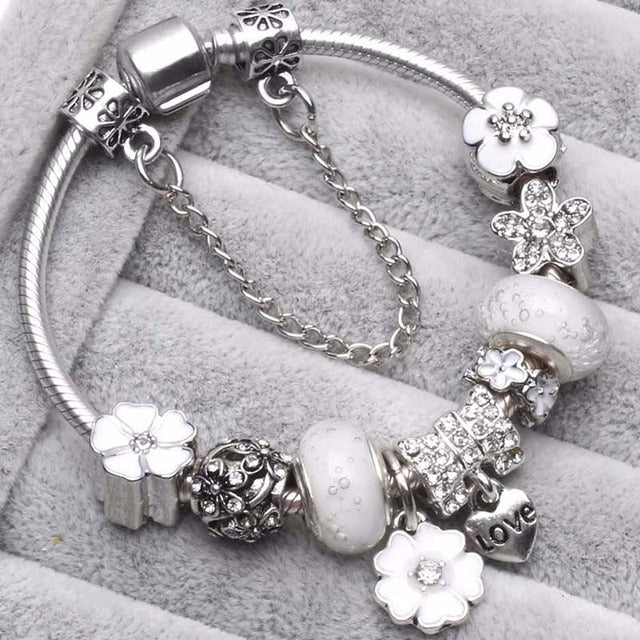 Elegant Gray Vintage Silver Bracelets for a Timeless Look