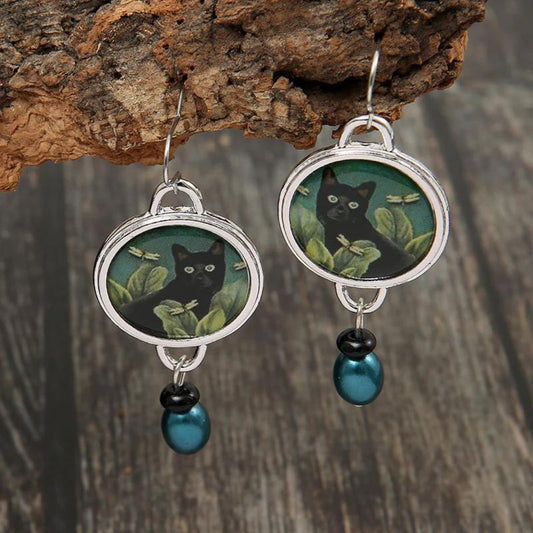 Dazzling Silver Acrylic Earrings Perfect for Cat Enthusiasts