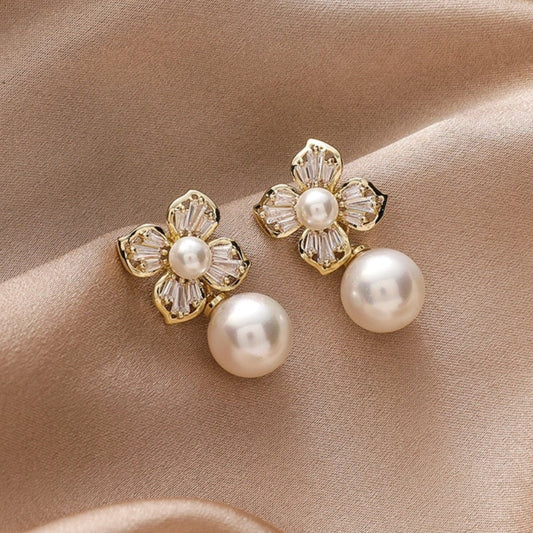 Stunning Crystal Floral Earrings Adorned with Radiant Gold Beads