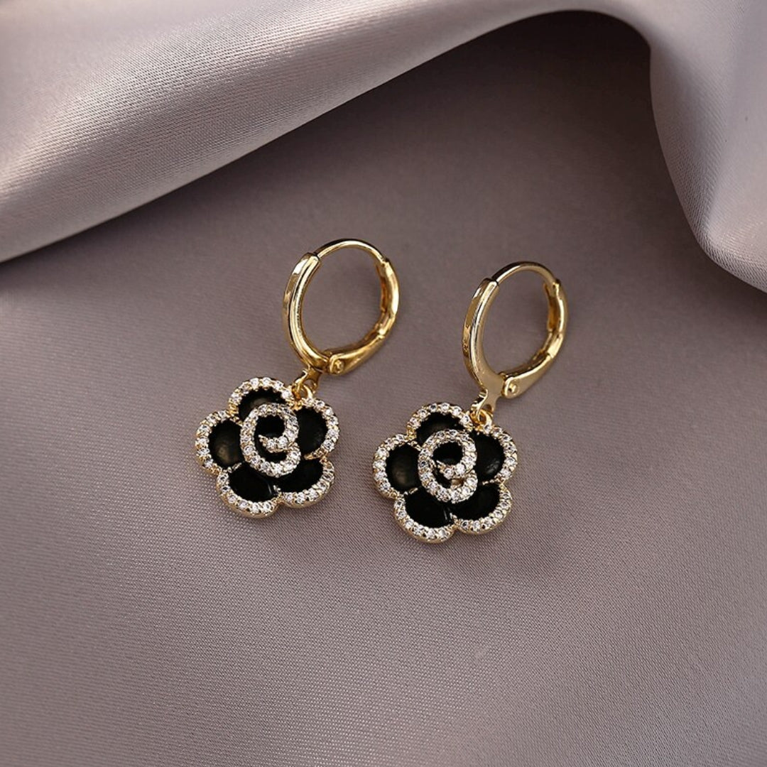 Stunning Lotus-Inspired Black Earrings for a Chic Look