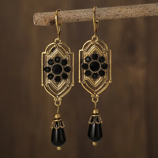 Stunning Vintage-Inspired Earrings with Sophisticated Black Gold Finish and Dazzling Design