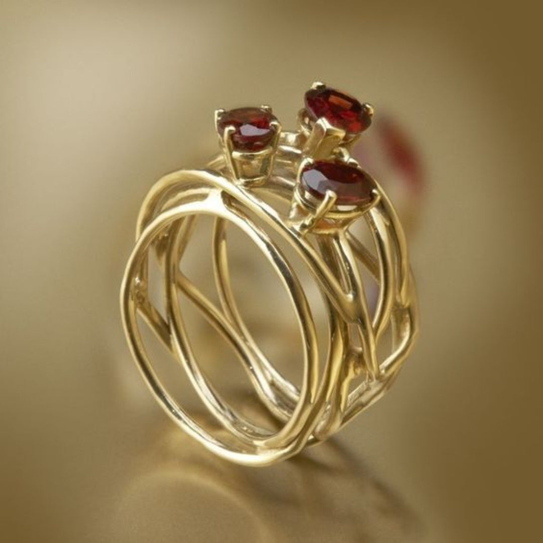 Elegant Vintage Gold Ring with Radiant Red Zirconia