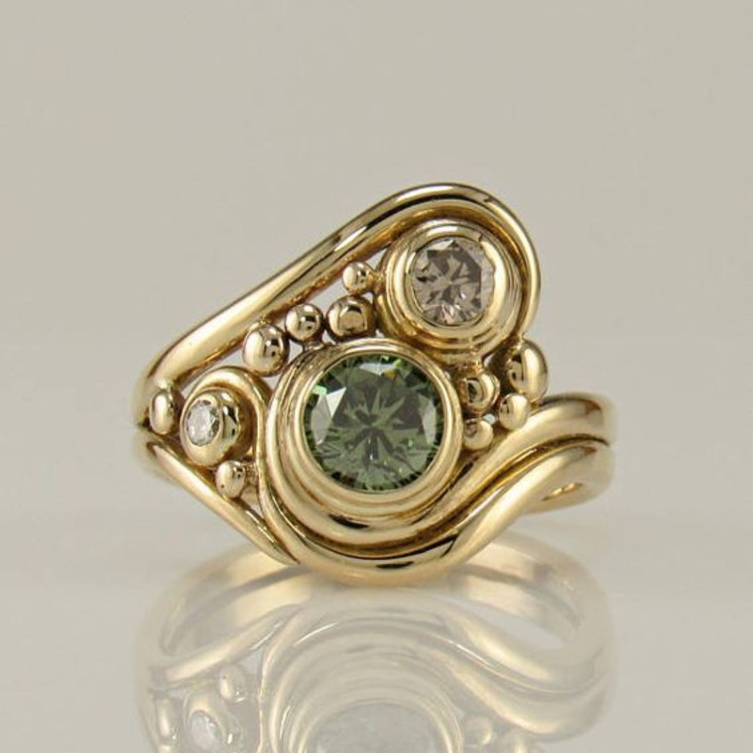 Elegant Vintage Green Zirconia Ring in Gold Finish