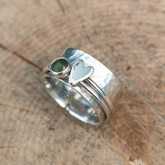 Charming Vintage Silver Heart Ring