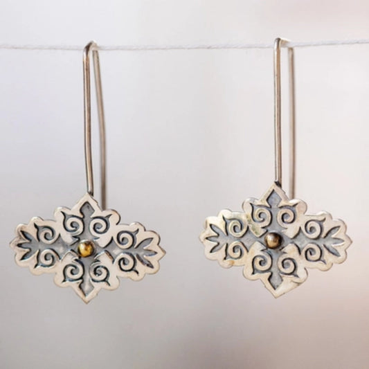 Chic Vintage Silver-Plated Earrings Adorned with Dazzling Golden Gemstone