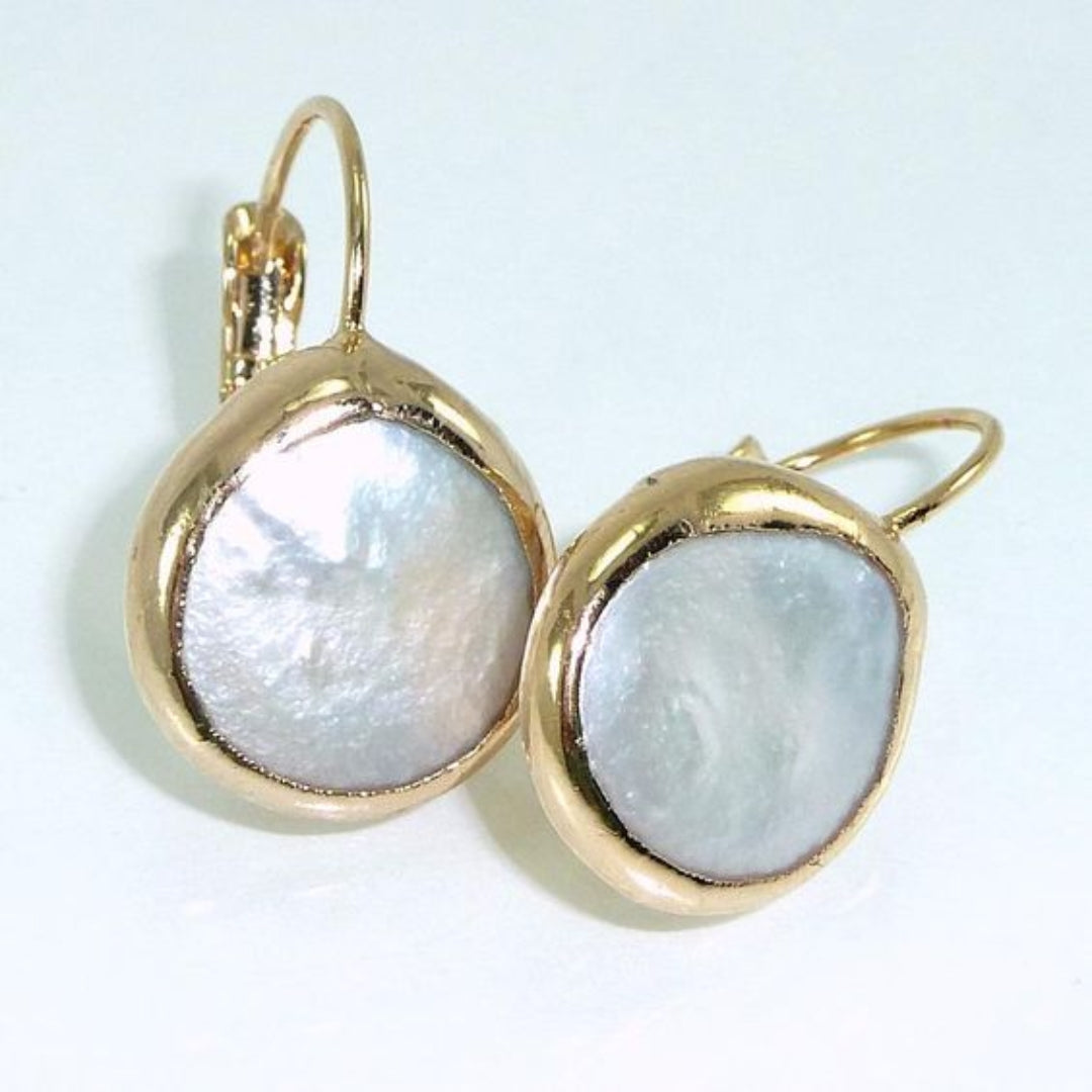 Chic Vintage Golden Earrings Adorned with Stunning White Stones