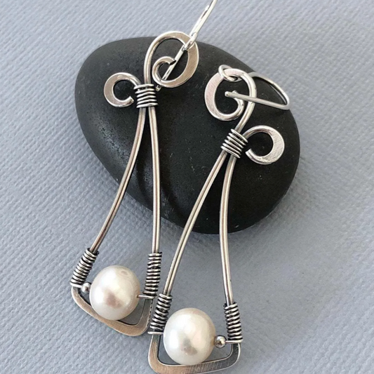 Elegant Vintage Pearl Earrings made of fine Sterling Silver