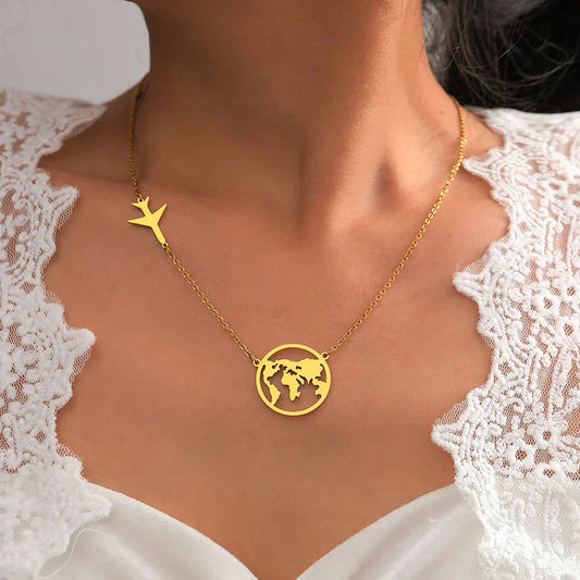 Glamorous Golden Travel Necklace