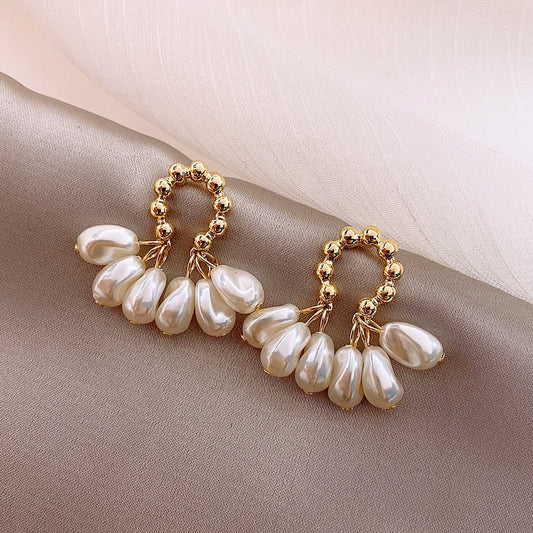 Elegant Baroque Pearl Earrings for a Timeless Look