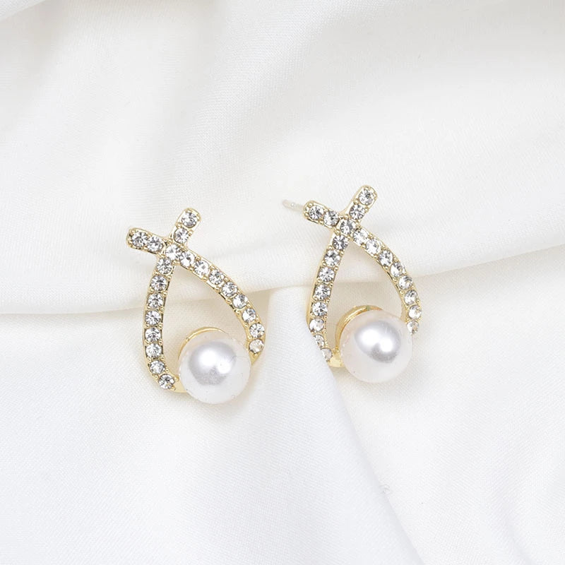 Sparkling Pearl Earrings with Glamour Effect