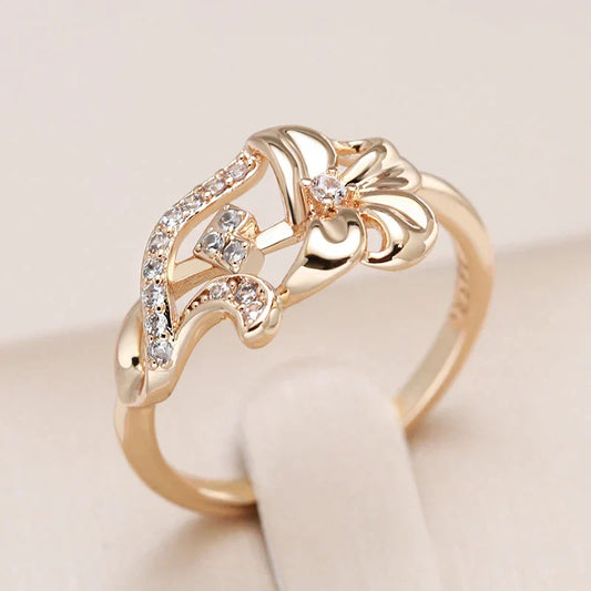 Piece of jewelry made from elegantly gilded material