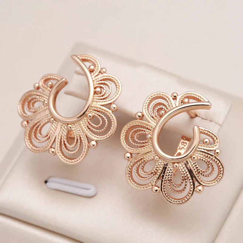 Elegant Floral Golden Earrings for a Touch of Glamour