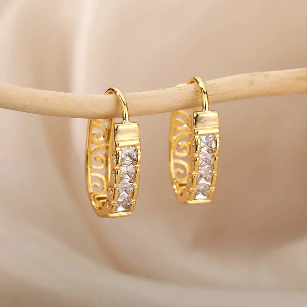 Chic Gold Earrings Featuring Striking Minimalist Zirconia Hollow Design