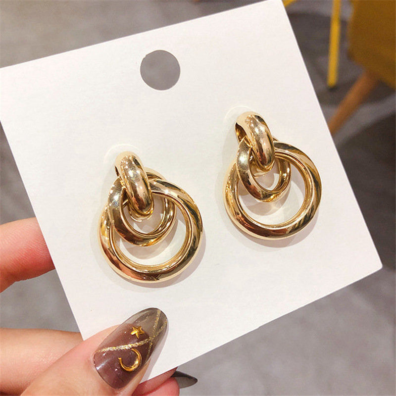 Stunning Gold-Plated Luxury Earrings for a Glamorous Look