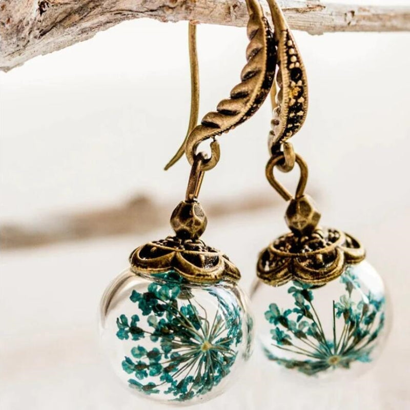 Charming Vintage Crystal Floral Earrings for a Touch of Elegance