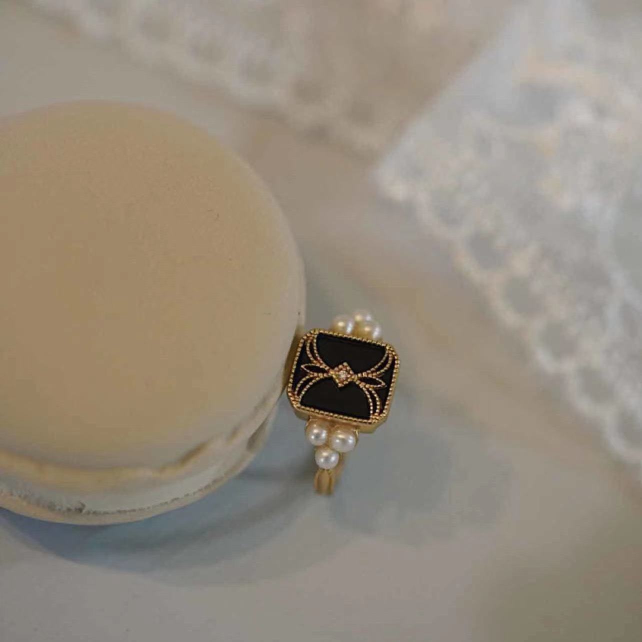 Elegant Vintage Pearl Rings with Enamel