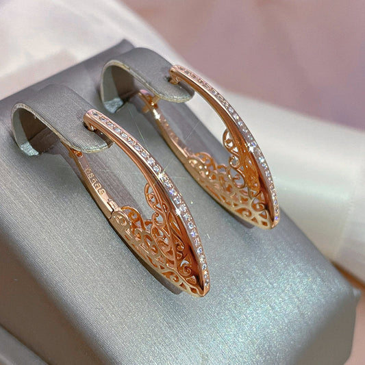 Stunningly Elegant Gold Earrings for a Radiant Look