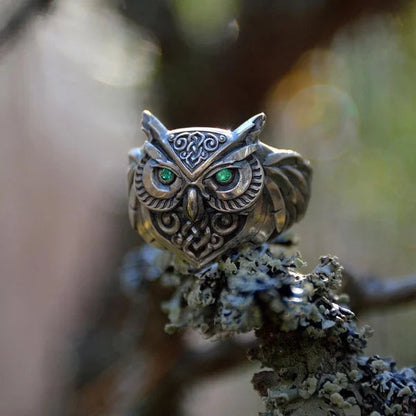 Gorgeous Emerald Owl Ring