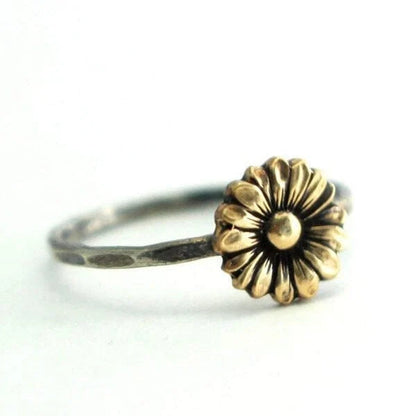 Elegant Gold Sunflower Ring