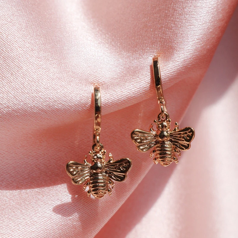 Stunning Golden Bee Earrings for an Effortlessly Radiant Style