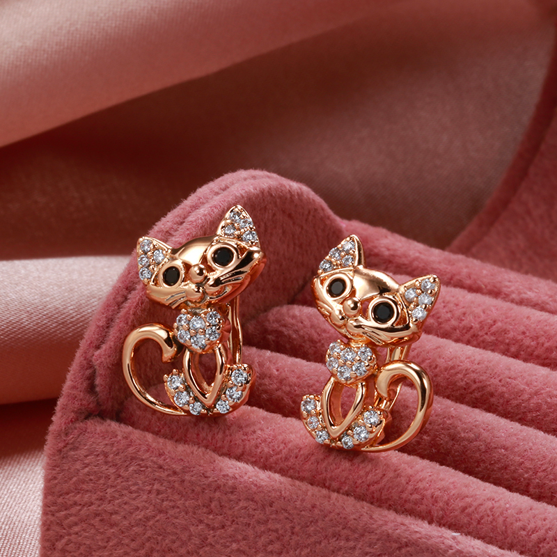 Sophisticated Gold Cat Earrings Adorned with Dazzling Zirconia Gems