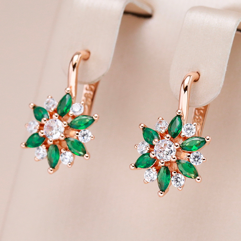 Stunning Green Crystal Flower Earrings for an Elegant Touch