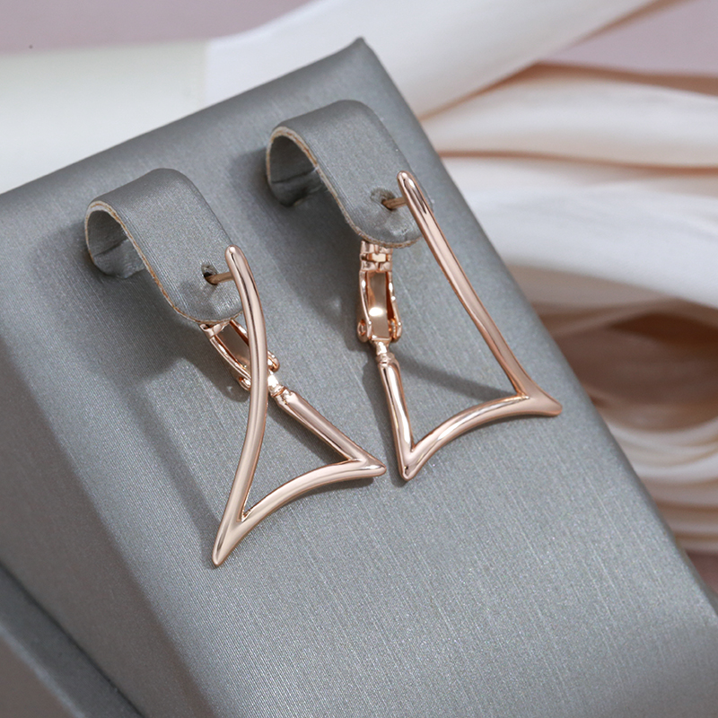 Chic Asymmetrical Gold-Plated Earrings for a Touch of Elegance