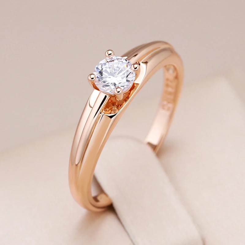 Stylish Zirconia Ring for a Touch of Elegance