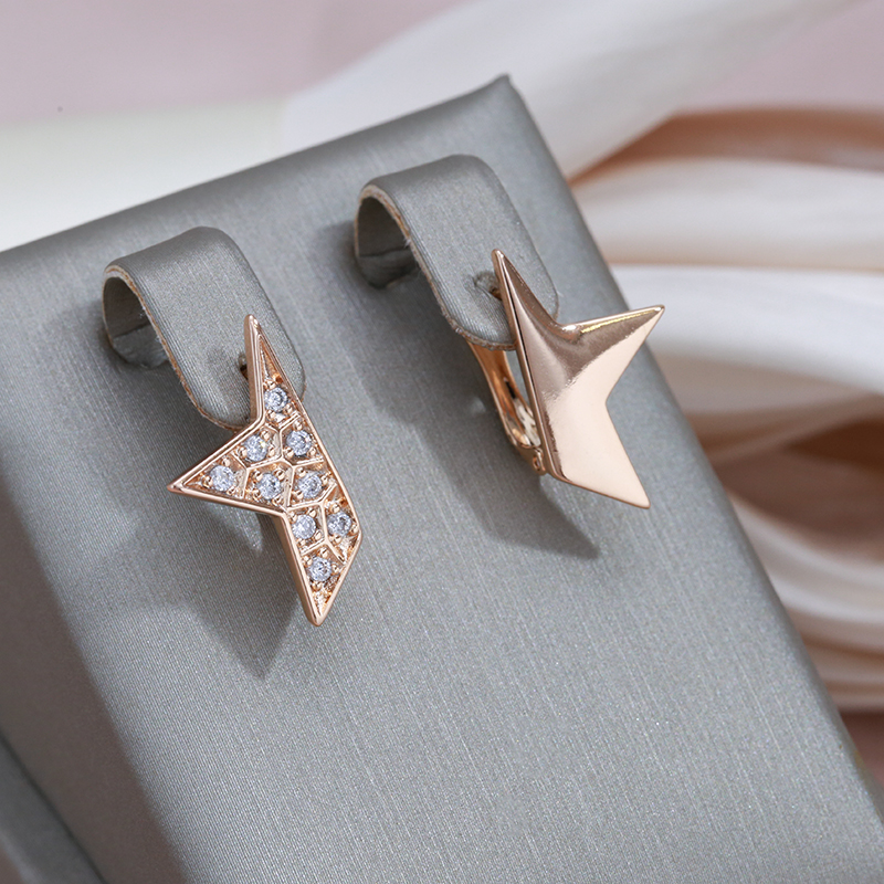 Stunning Gold Star Earrings Featuring Dazzling Zirconia for a Touch of Elegance