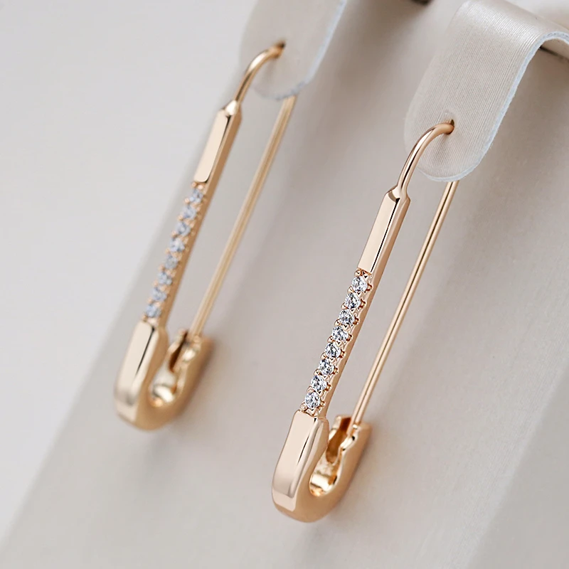 Elegant Golden Clip Earrings for a Touch of Glamour