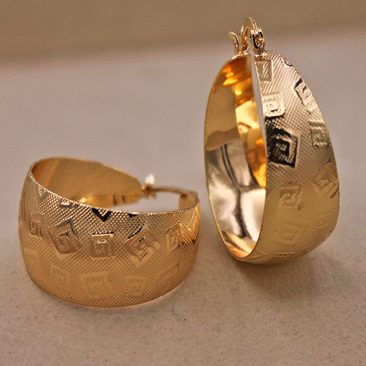 Chic Gold Ethnic Earrings Perfect for Every Occasion