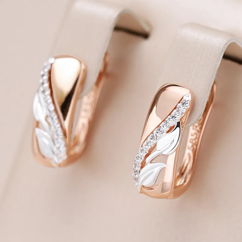 Chic Rose Design Gold-Plated Earrings for a Touch of Elegance